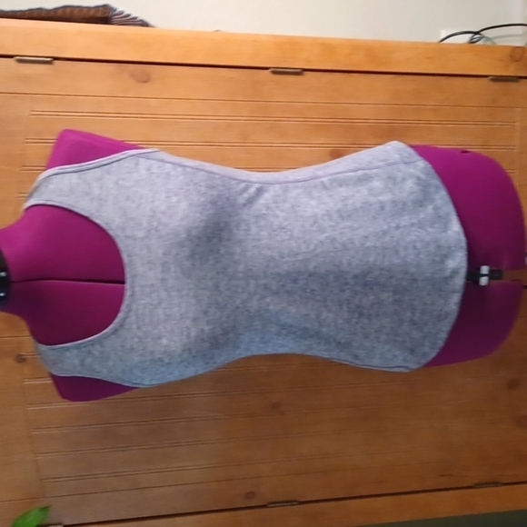 OLD NAVY Athletic Top - Picture 1 of 6